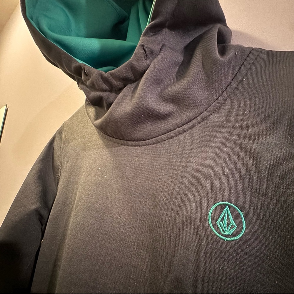 Women’s Volcom Soft Shell Winter Hoodie Size Small